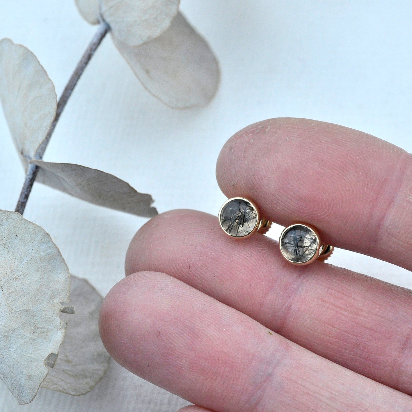 14ct yellow gold Tourmalated Quartz screw back earrings