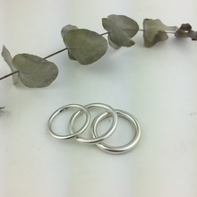 Round silver ring