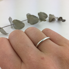 Round silver ring