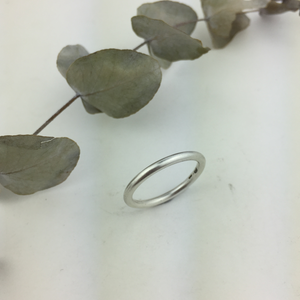 Round silver ring