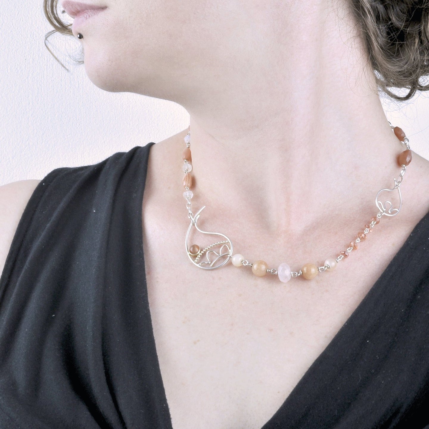 Paisley peach moonstone beads silver necklace.