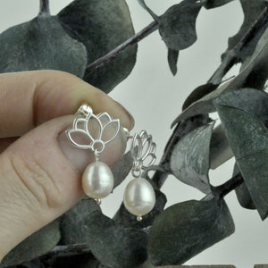Lotus drop Pearl Silver studs