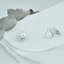 White Pearl Lotus Silver cufflinks