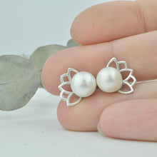 White Pearl Lotus Silver cufflinks