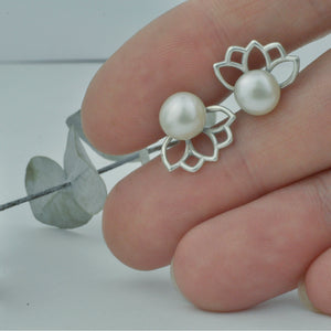 White Pearl Lotus Silver cufflinks