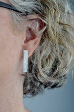 Silver textured bar hooks