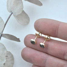 14ct yellow gold Tourmalated Quartz screw back earrings